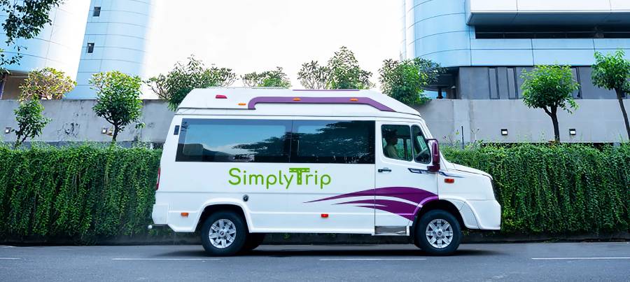 Seven Popular Tourist Destinations in Delhi Best Explored by a Tempo Traveller