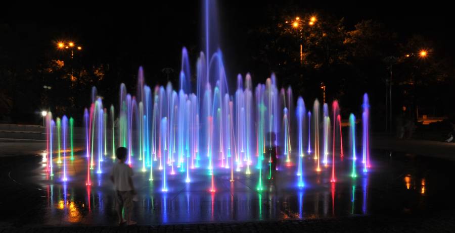Invest in Ambiance: The Soothing Sounds and Sights of Floating Fountains